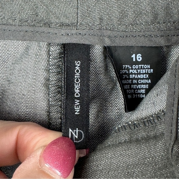 New Directions Gray High Rise Dress Capri Pants Women's 16 Zippered Pockets - Picture 6 of 7